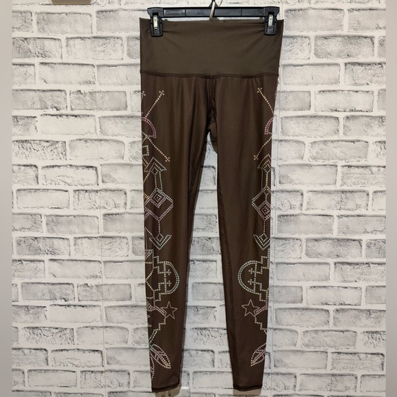 TEEKI Seven Crowns green print hot Pants Leggings Size Small ~NWOT Made in USA - Picture 2 of 4